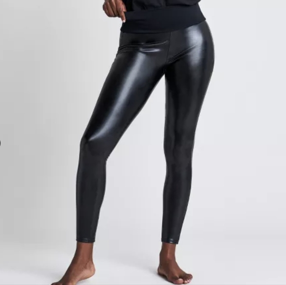 Spanx Women's All Over Faux Leather Leggings. - Picture 4 of 15